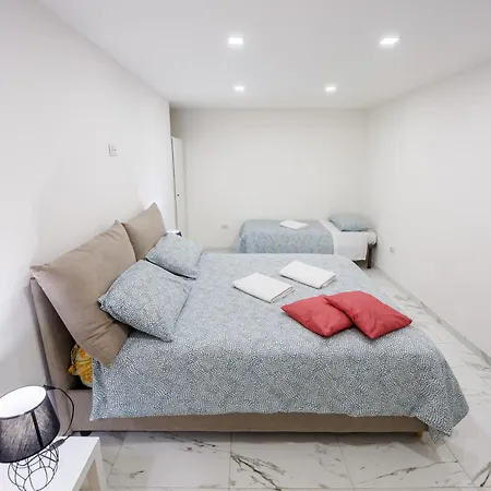Apartment Museum House *